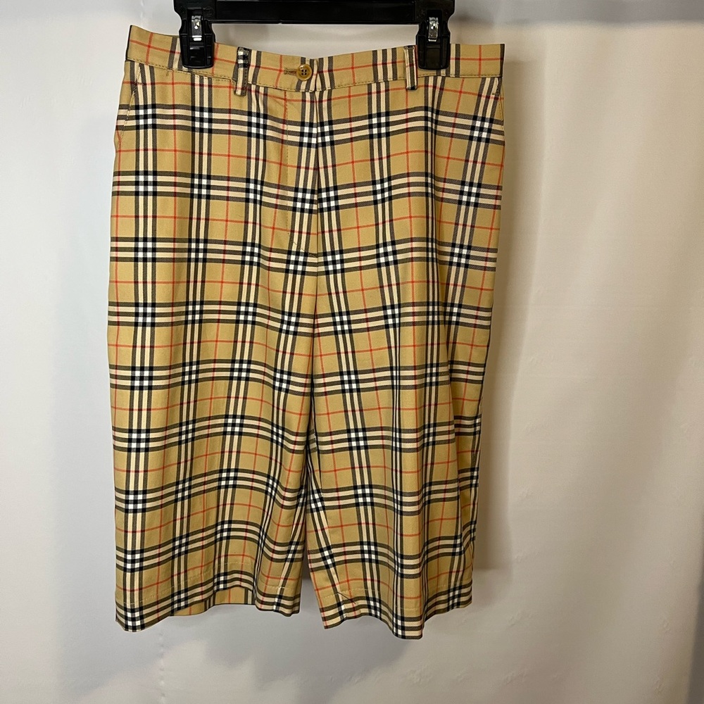 Burberry golf shorts